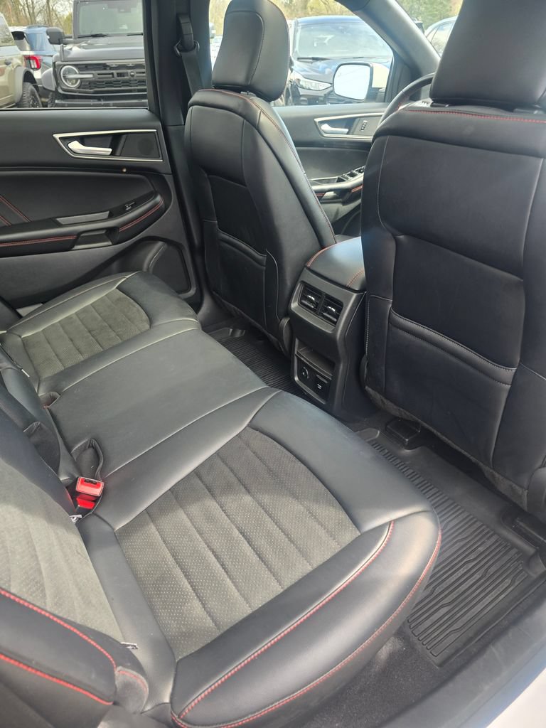 Certified 2023 Ford Edge ST-Line AWD/4WD image 18