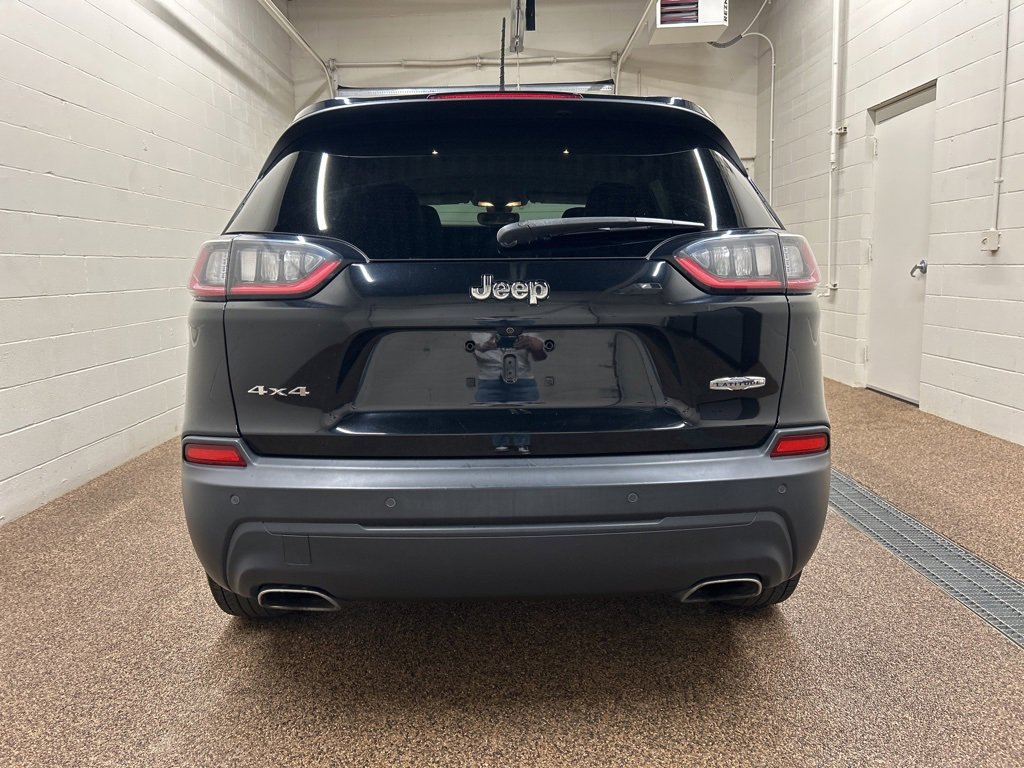 Used 2019 Jeep Cherokee Latitude Plus w/ Comfort/Convenience Group image 3