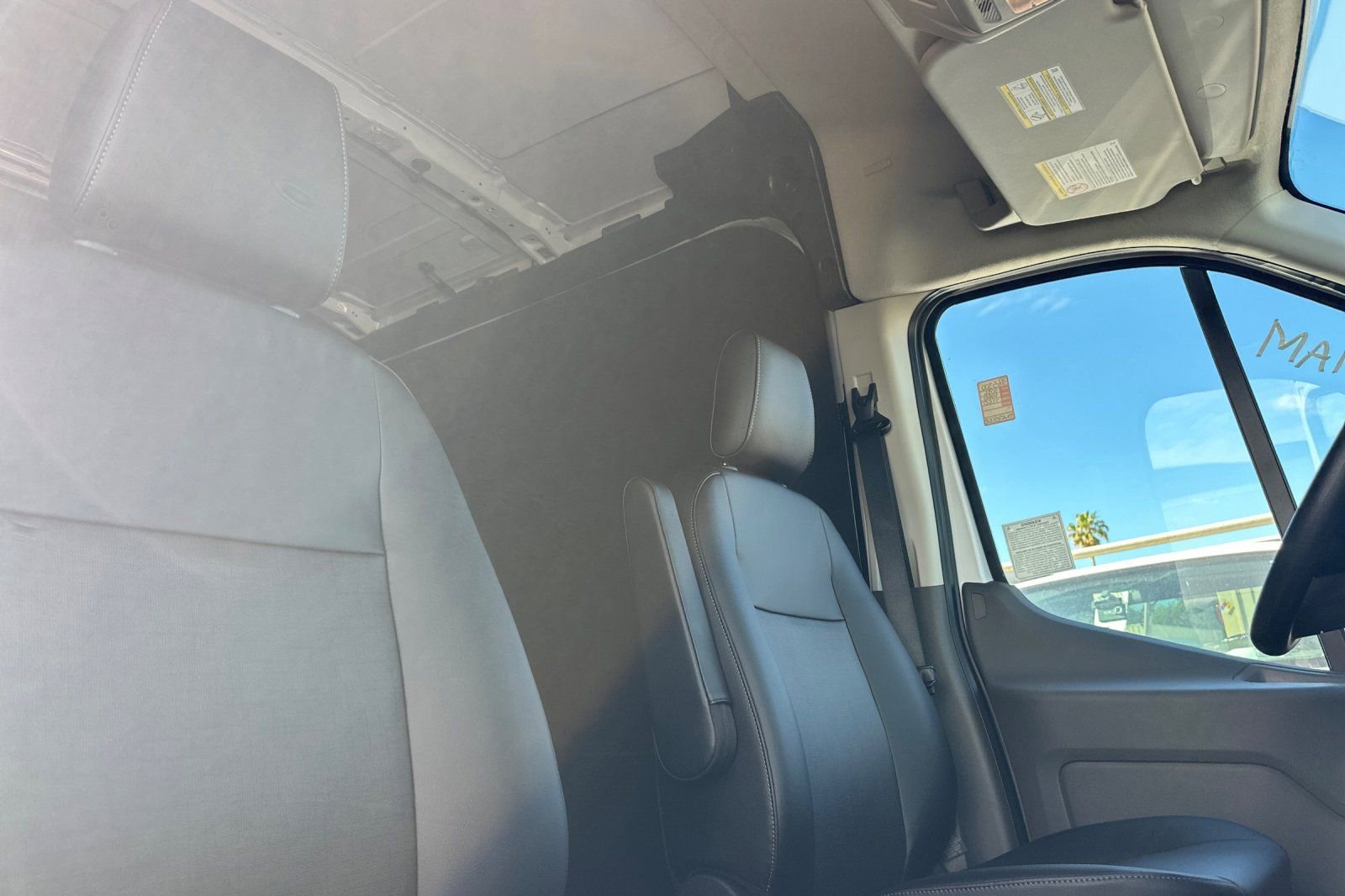 New 2026 Ford Transit 250 148 Medium Roof w/ Load Area Protection Package RWD image 18