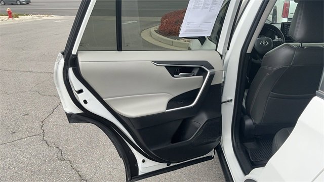 Used 2022 Toyota RAV4 XLE image 10