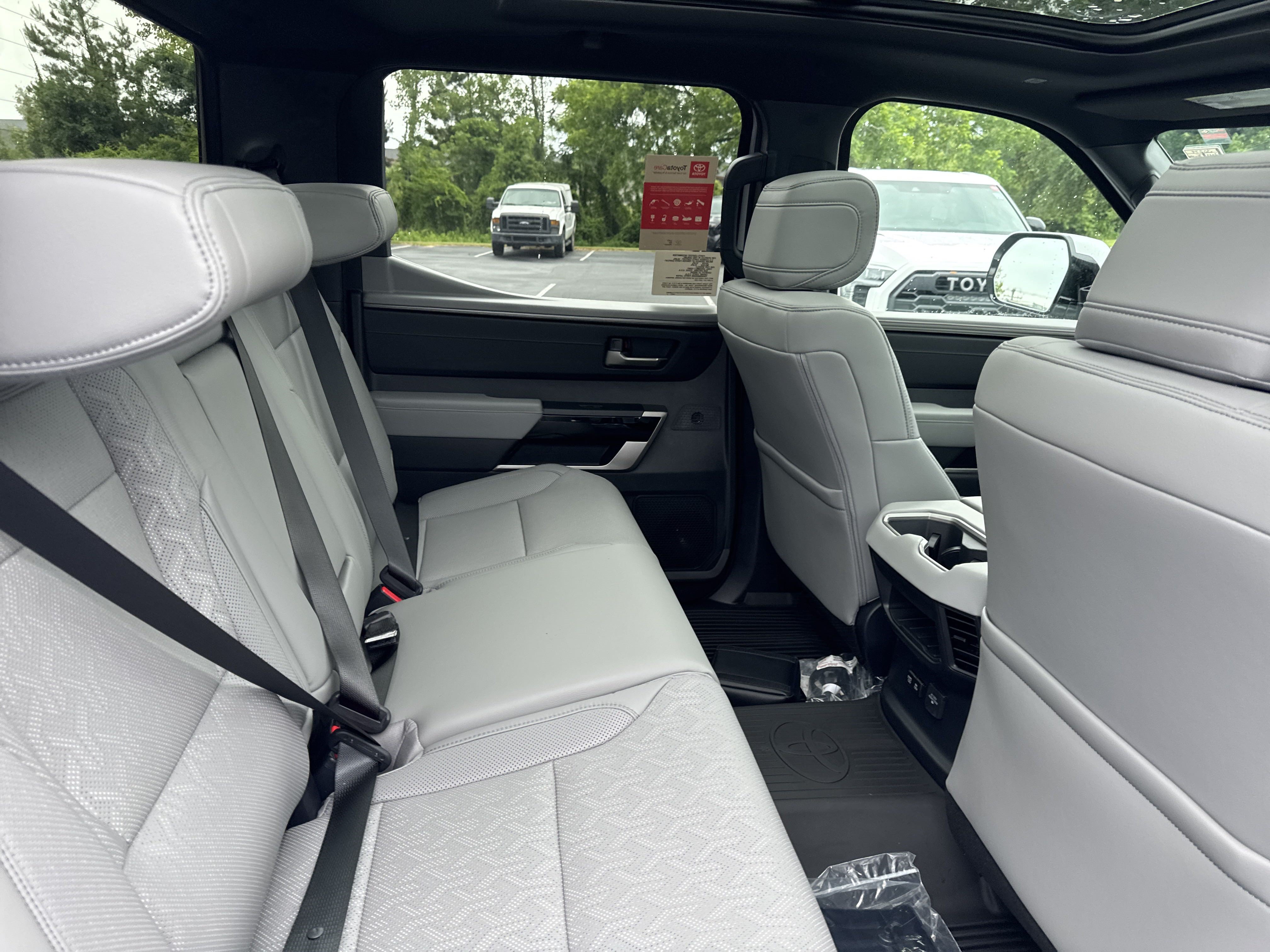 New 2025 Toyota Tundra Limited w/ Power Package AWD/4WD image 29