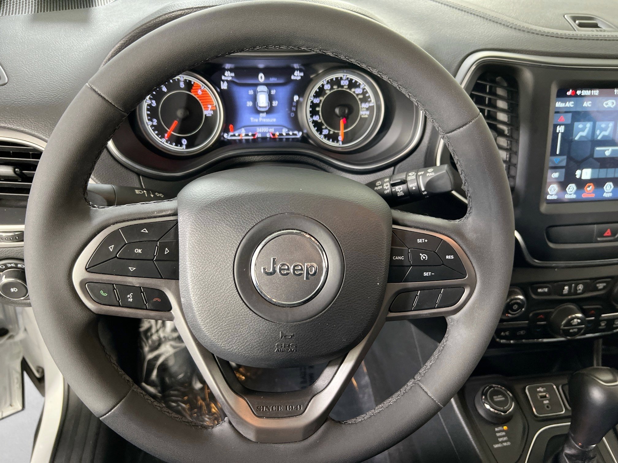 Used 2022 Jeep Cherokee Latitude Lux AWD/4WD image 11