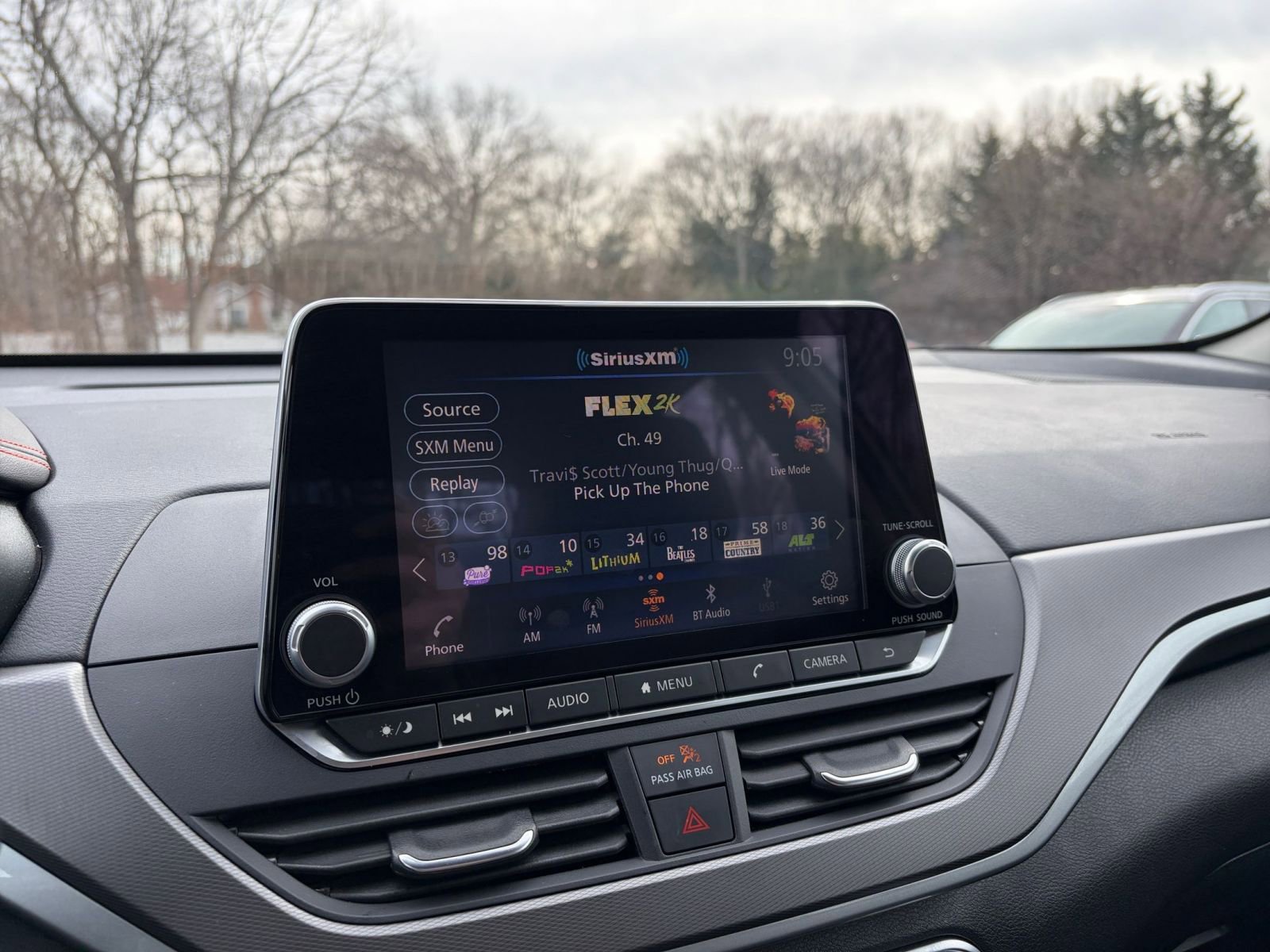 Used 2025 Nissan Altima 2.5 SR image 18