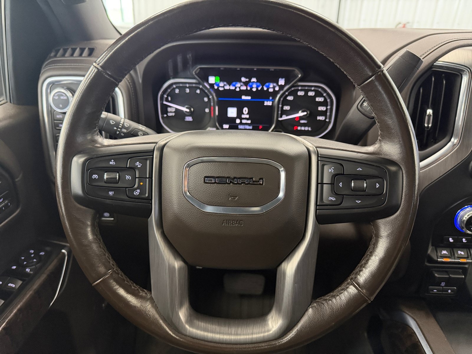 Used 2021 GMC Sierra 1500 Denali w/ Denali Ultimate Package AWD/4WD image 16
