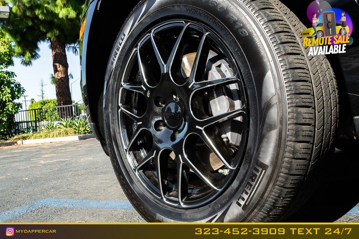 Used 2018 Porsche Macan AWD/4WD image 10