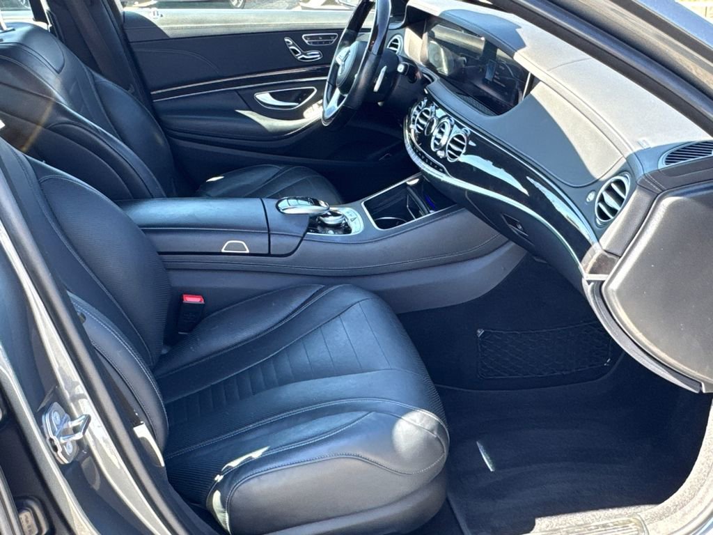 Used 2018 Mercedes-Benz S 560 4MATIC Sedan image 12
