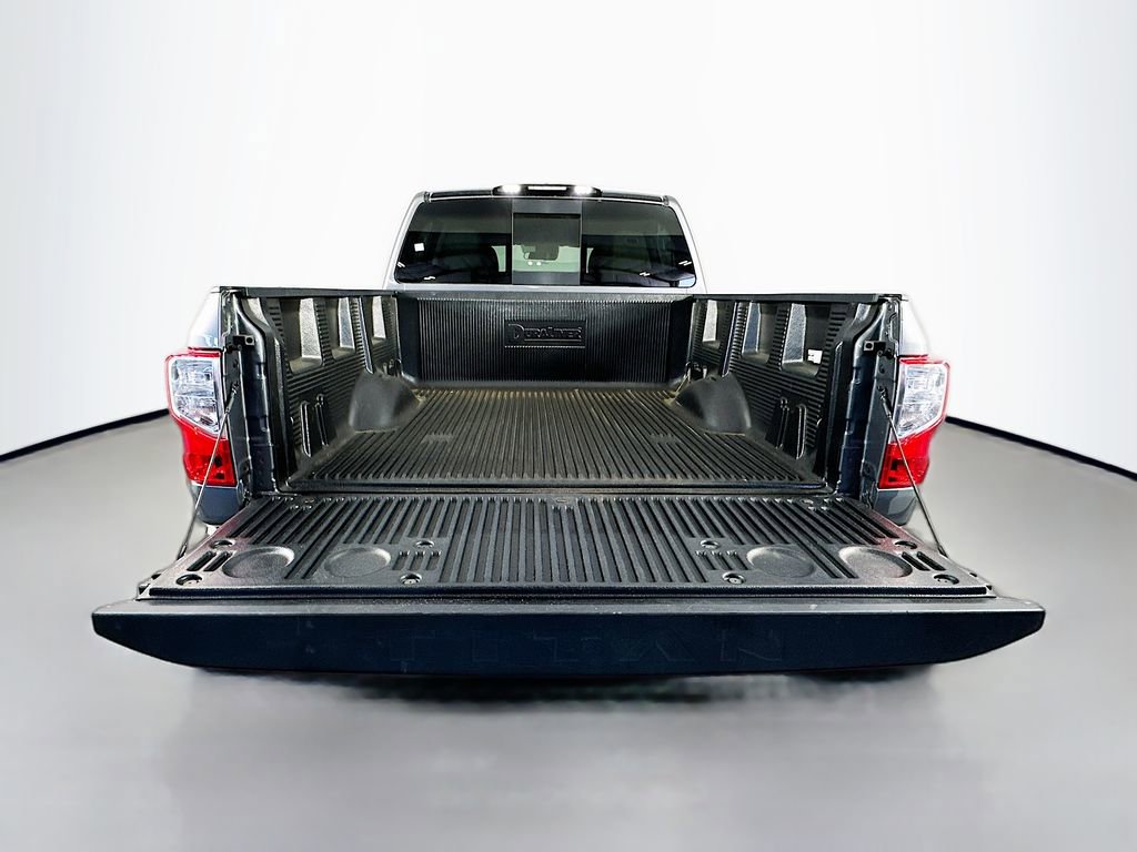 Used 2024 Nissan Titan SV AWD/4WD image 28