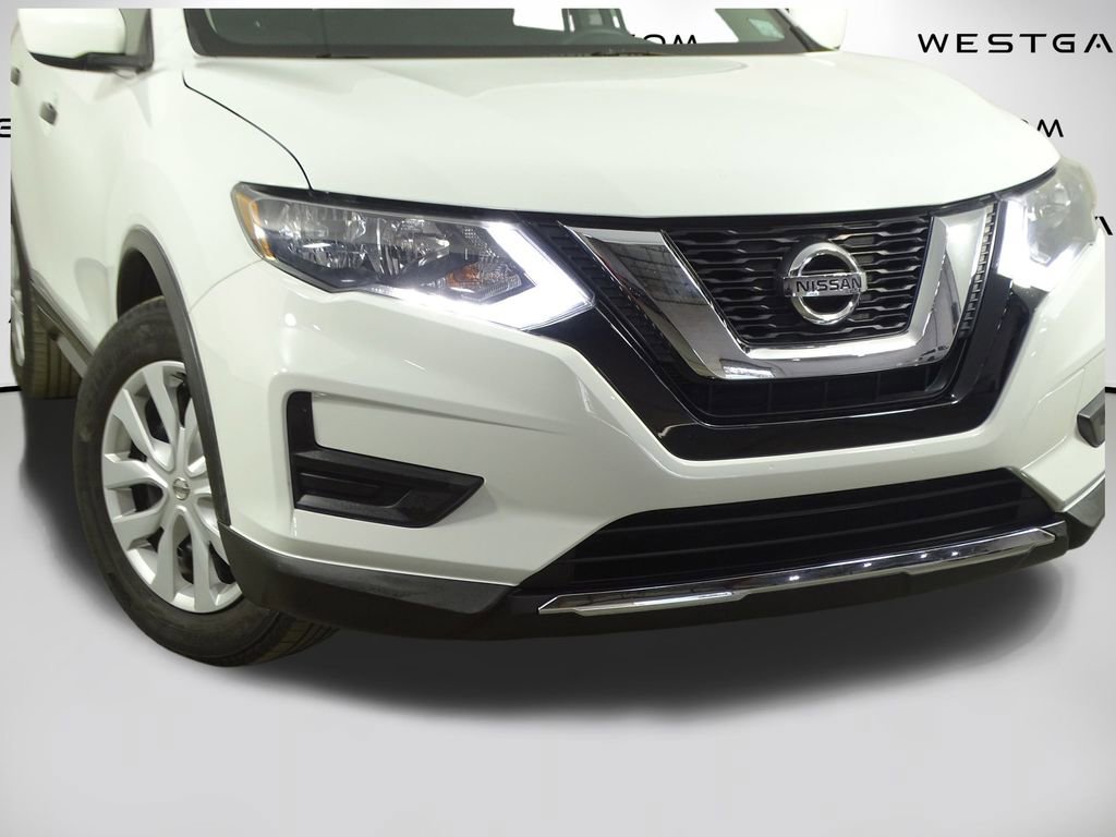 Used 2017 Nissan Rogue S image 33