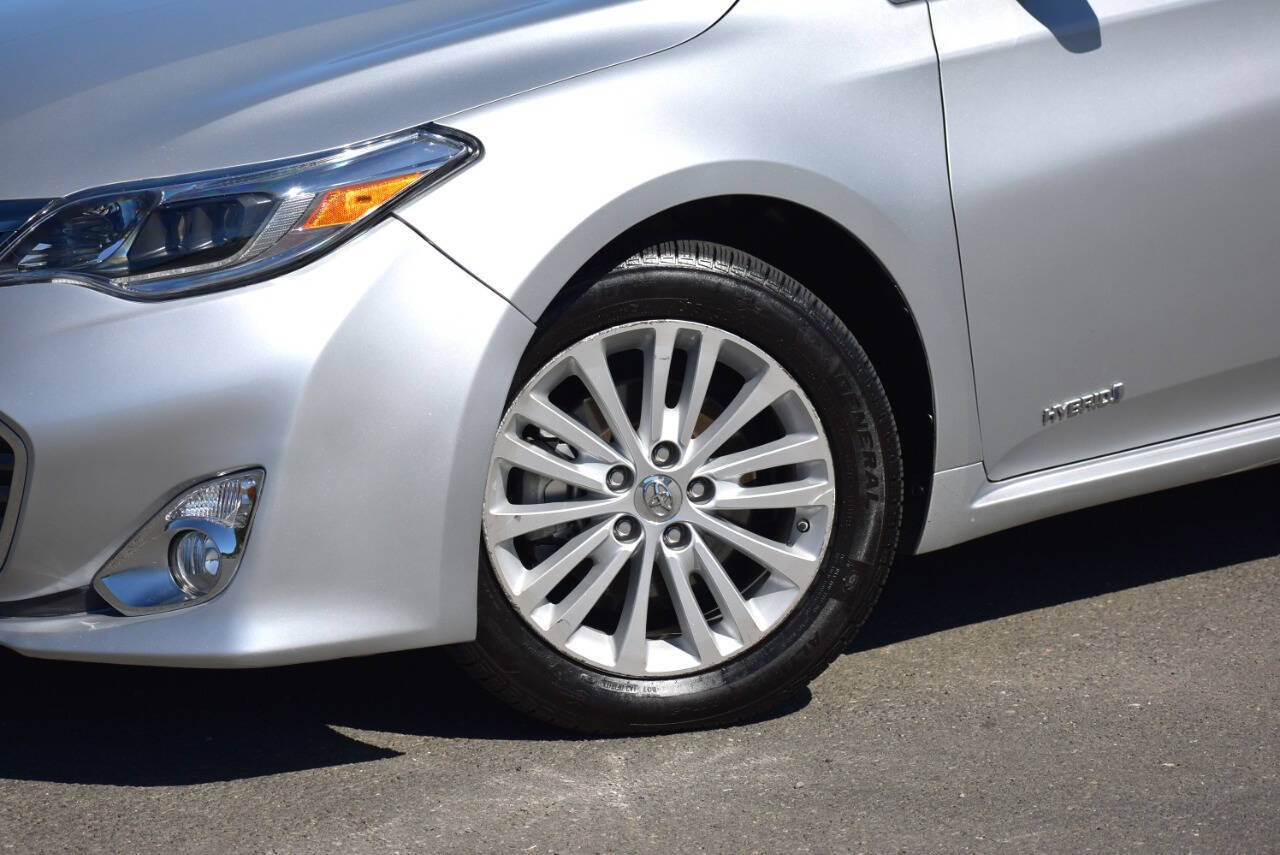 Used 2014 Toyota Avalon Limited w/ Technology Package FWD image 5