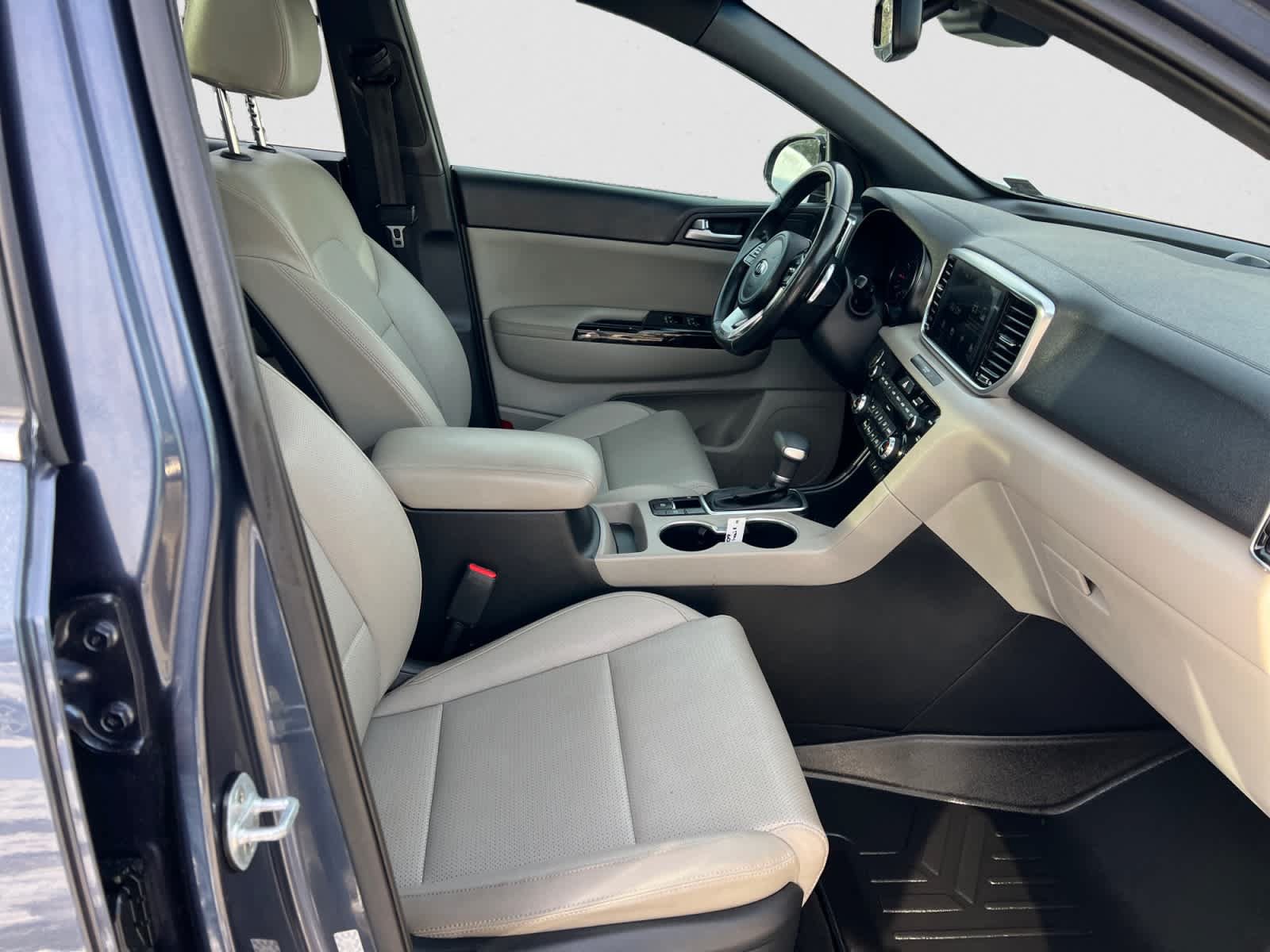 Used 2020 Kia Sportage S w/ S Premium Package FWD image 15