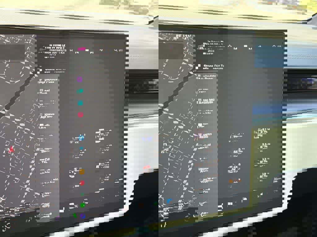 Used 2022 Tesla Model X Plaid image 17