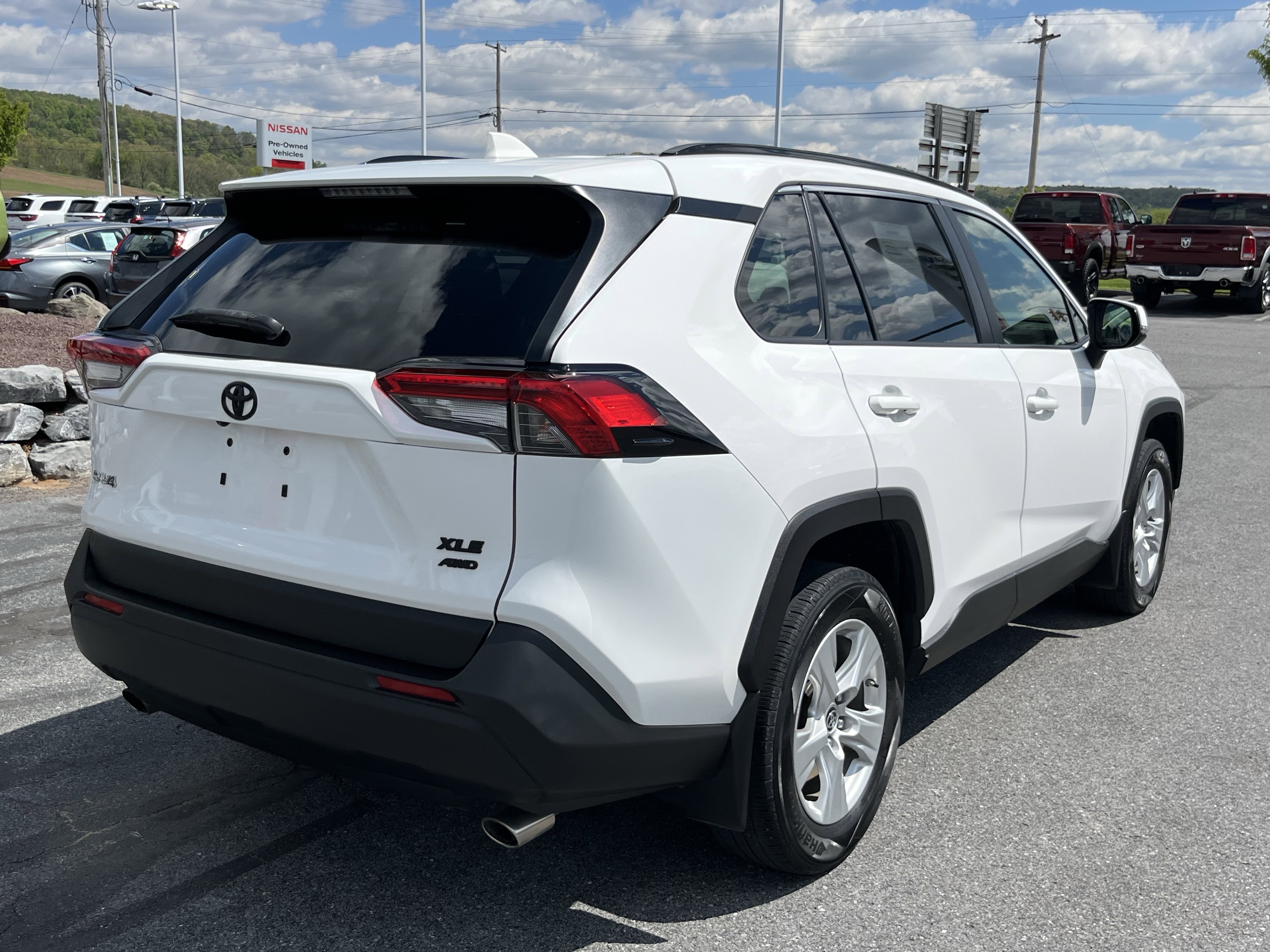 Used 2019 Toyota RAV4 XLE w/ All Weather Liner Package AWD/4WD image 5