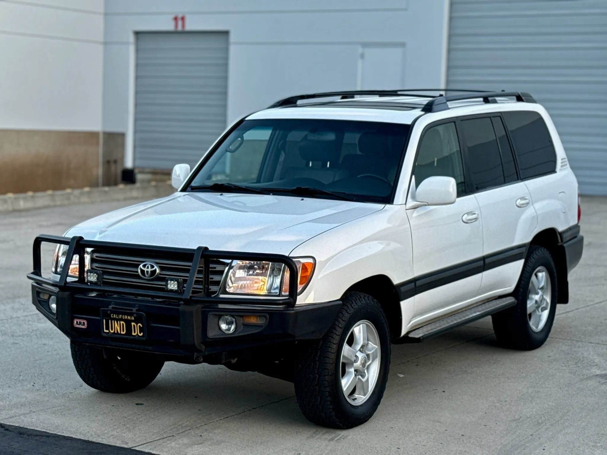 Used 2005 Toyota Land Cruiser w/ Convenience Pkg AWD/4WD image 16
