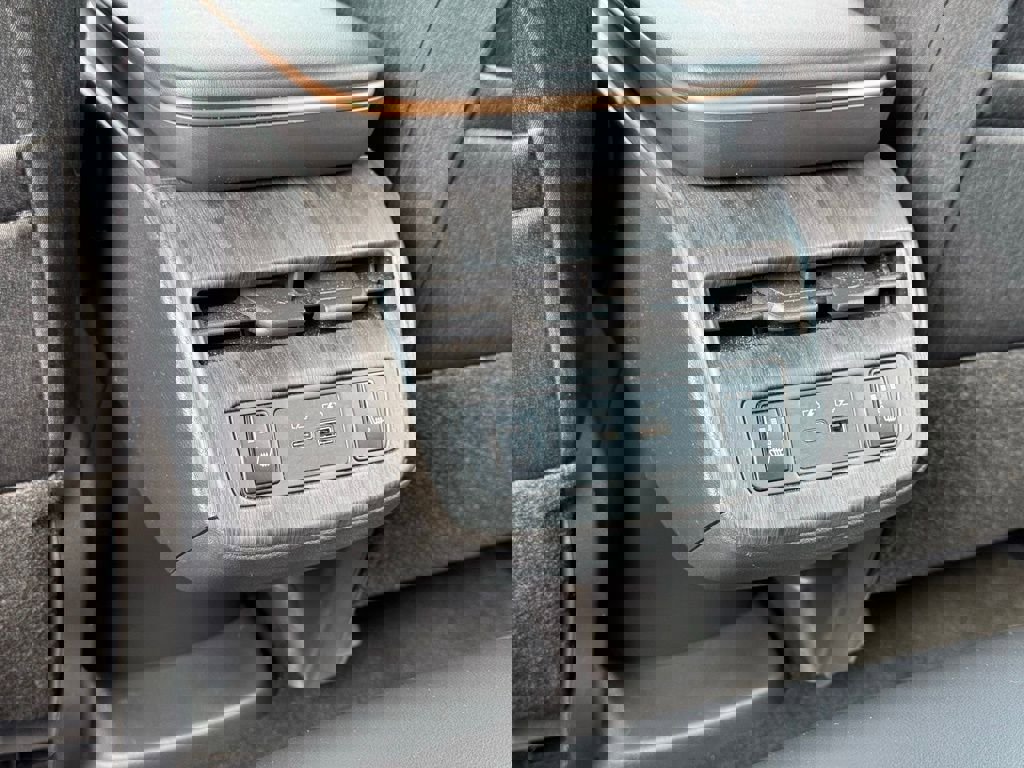 Used 2023 Nissan Ariya FWD image 38