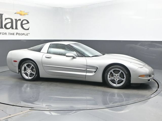 Used 2004 Chevrolet Corvette Coupe RWD image 1