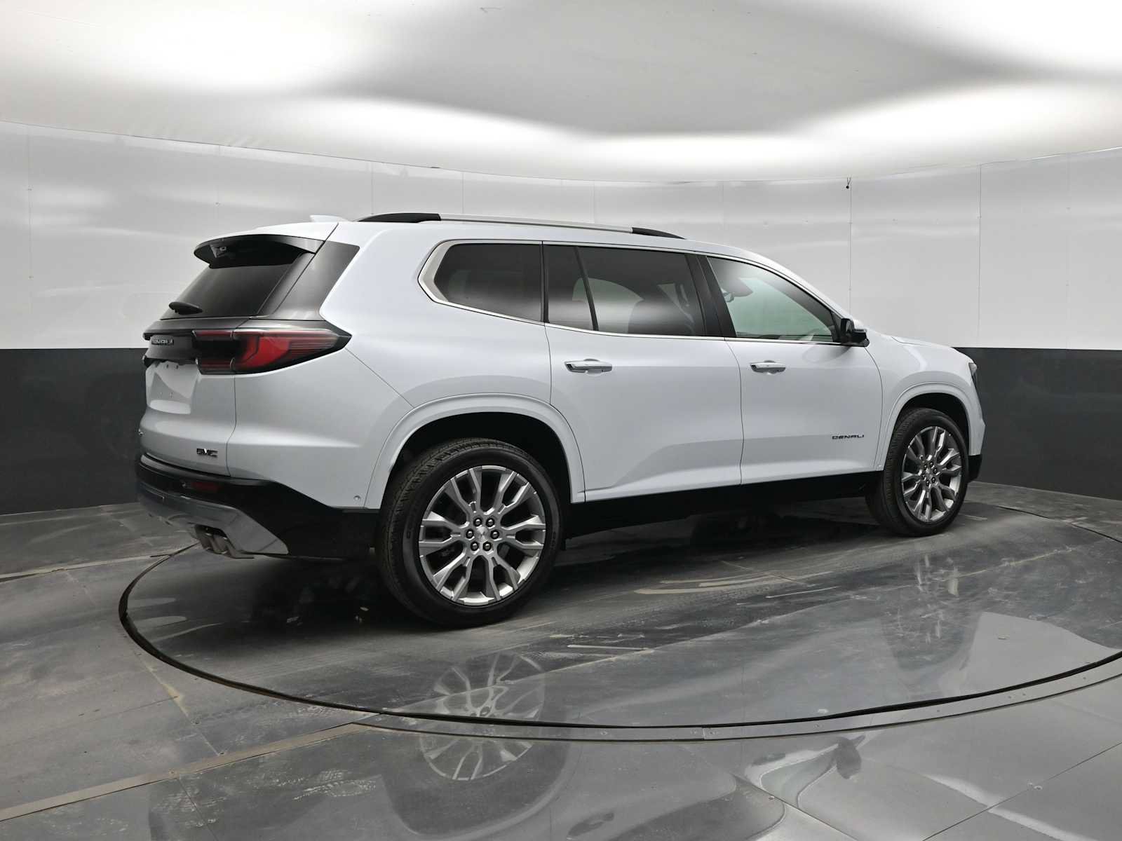 New 2026 GMC Acadia Denali w/ Super Cruise Package AWD/4WD image 8