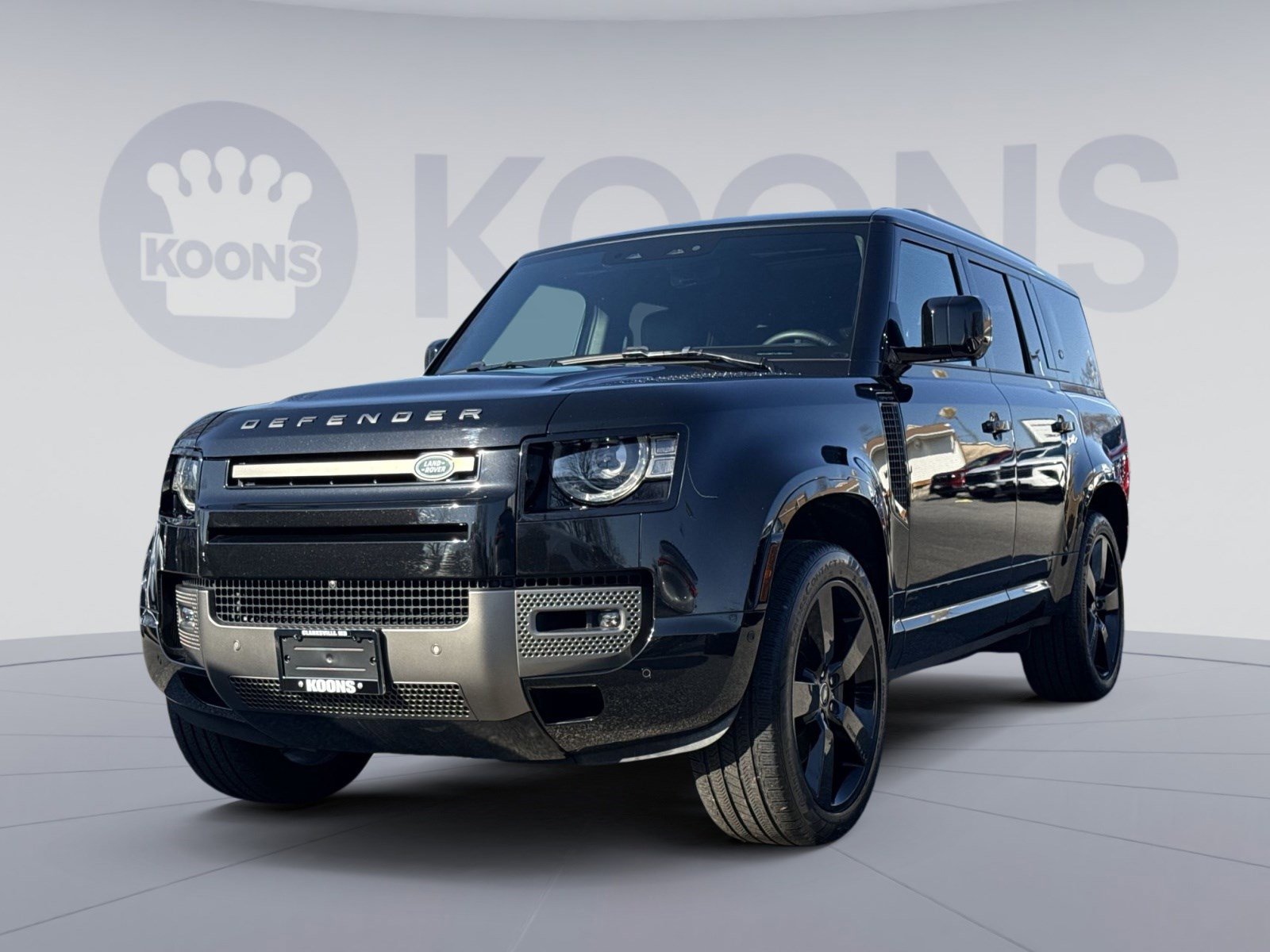 Used 2024 Land Rover Defender 130 X-Dynamic SE image 1