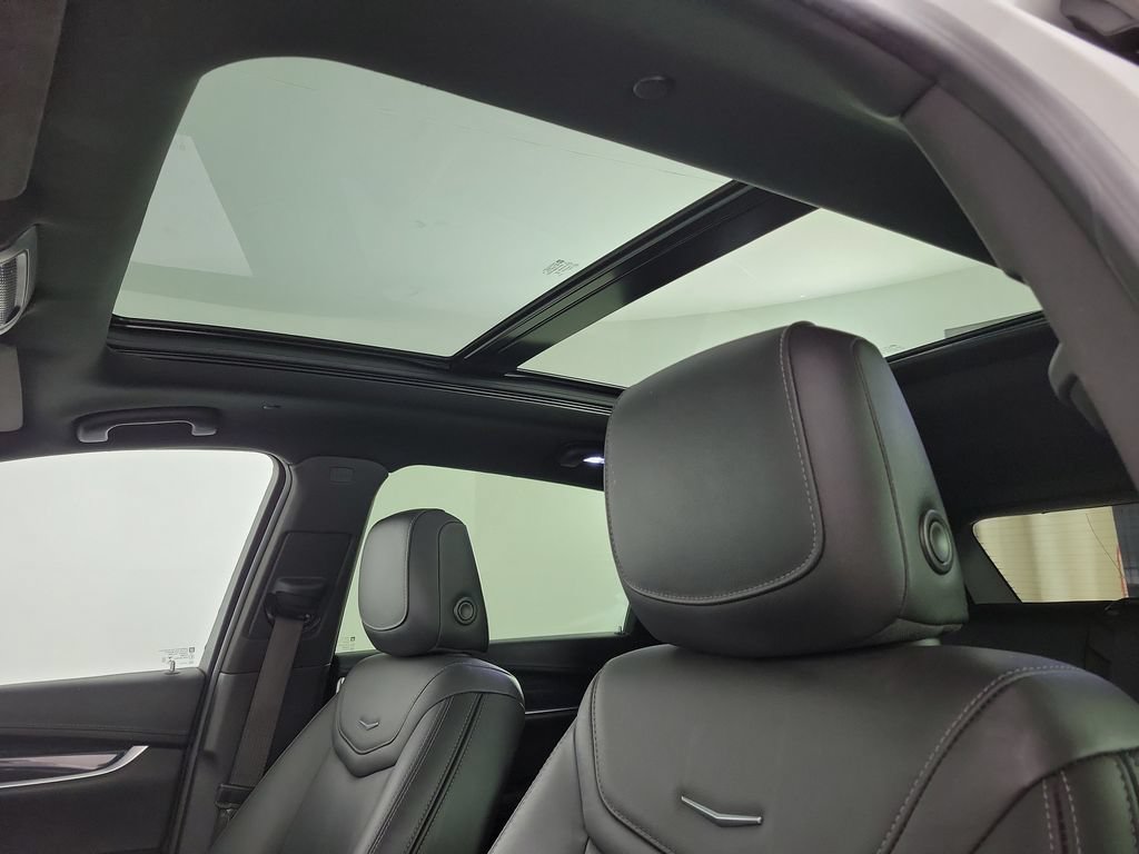 Used 2023 Cadillac XT5 Premium Luxury AWD/4WD image 19