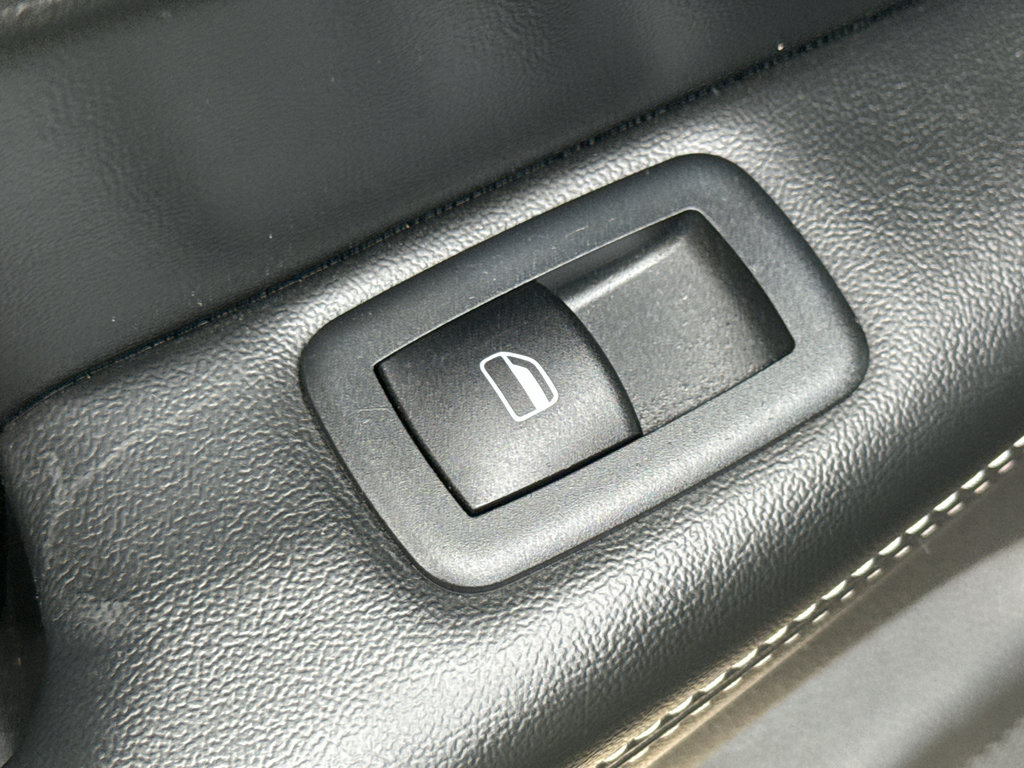 Used 2021 Jeep Grand Cherokee Limited w/ Quick Order Package 28K 80th AWD/4WD image 30