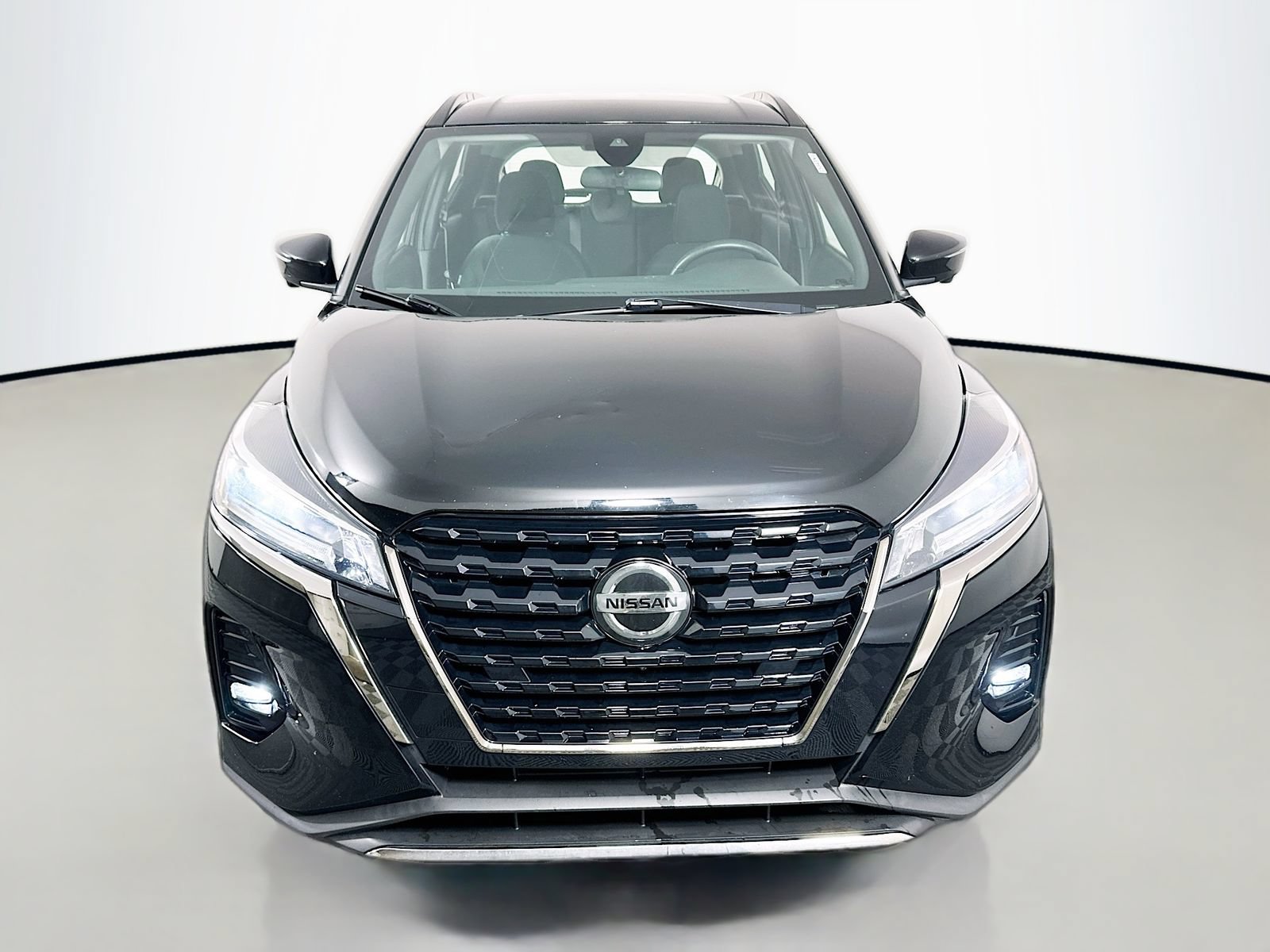 Used 2021 Nissan Kicks SR FWD image 2