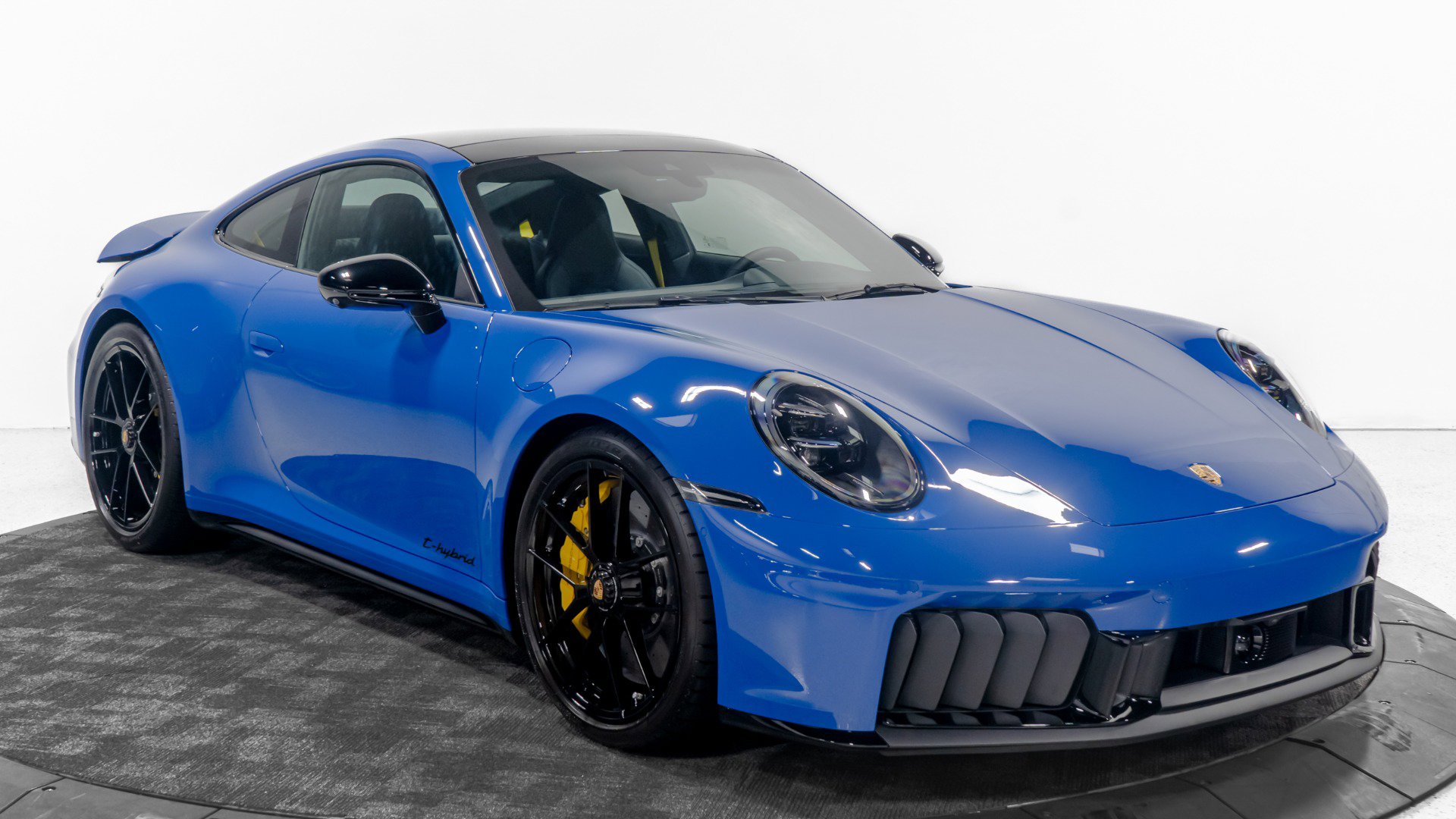 Used 2026 Porsche 911 Carrera GTS image 12