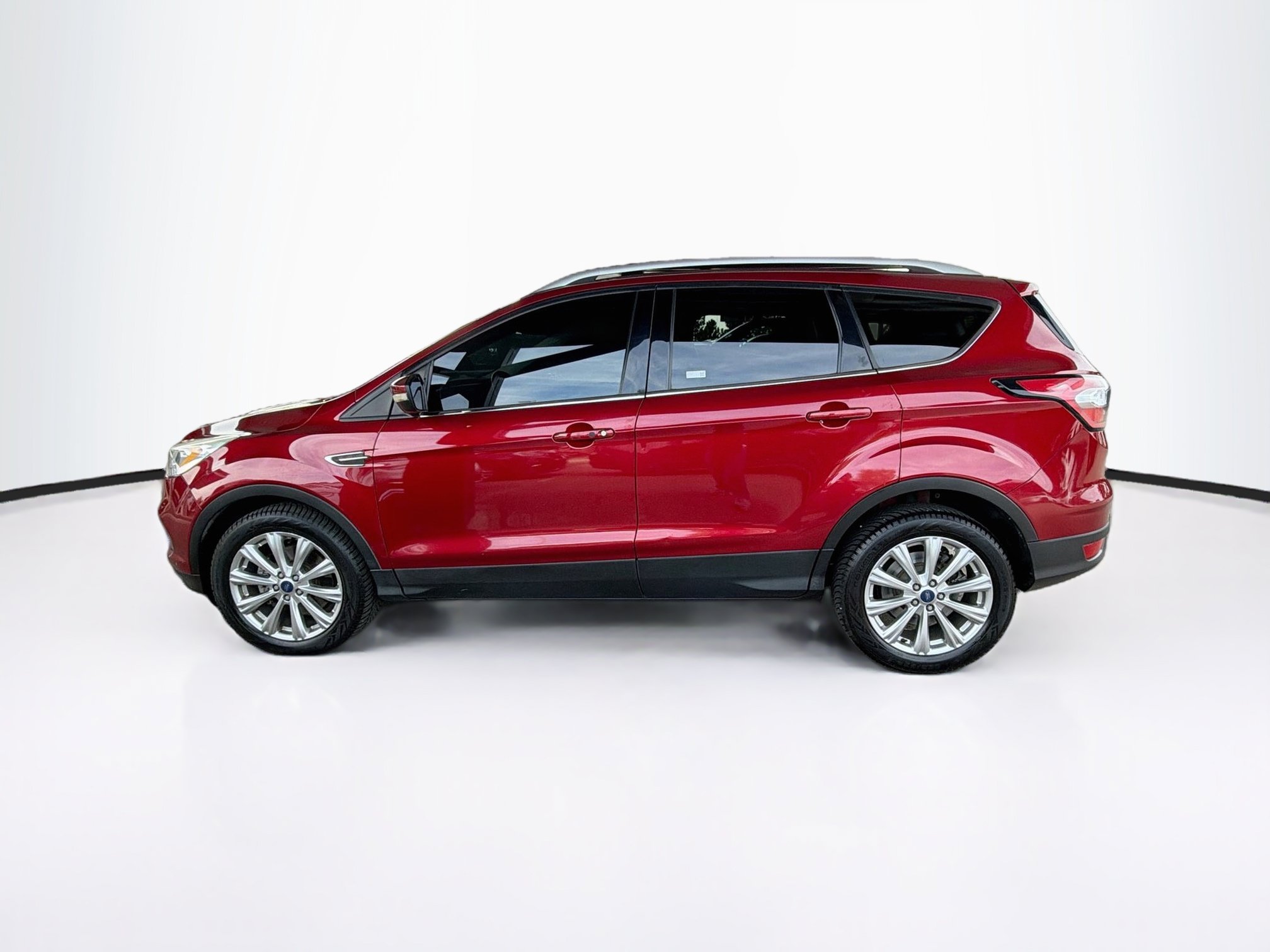 Used 2017 Ford Escape Titanium AWD/4WD image 4
