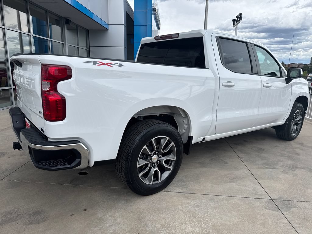 Used 2024 Chevrolet Silverado 1500 LT AWD/4WD image 5