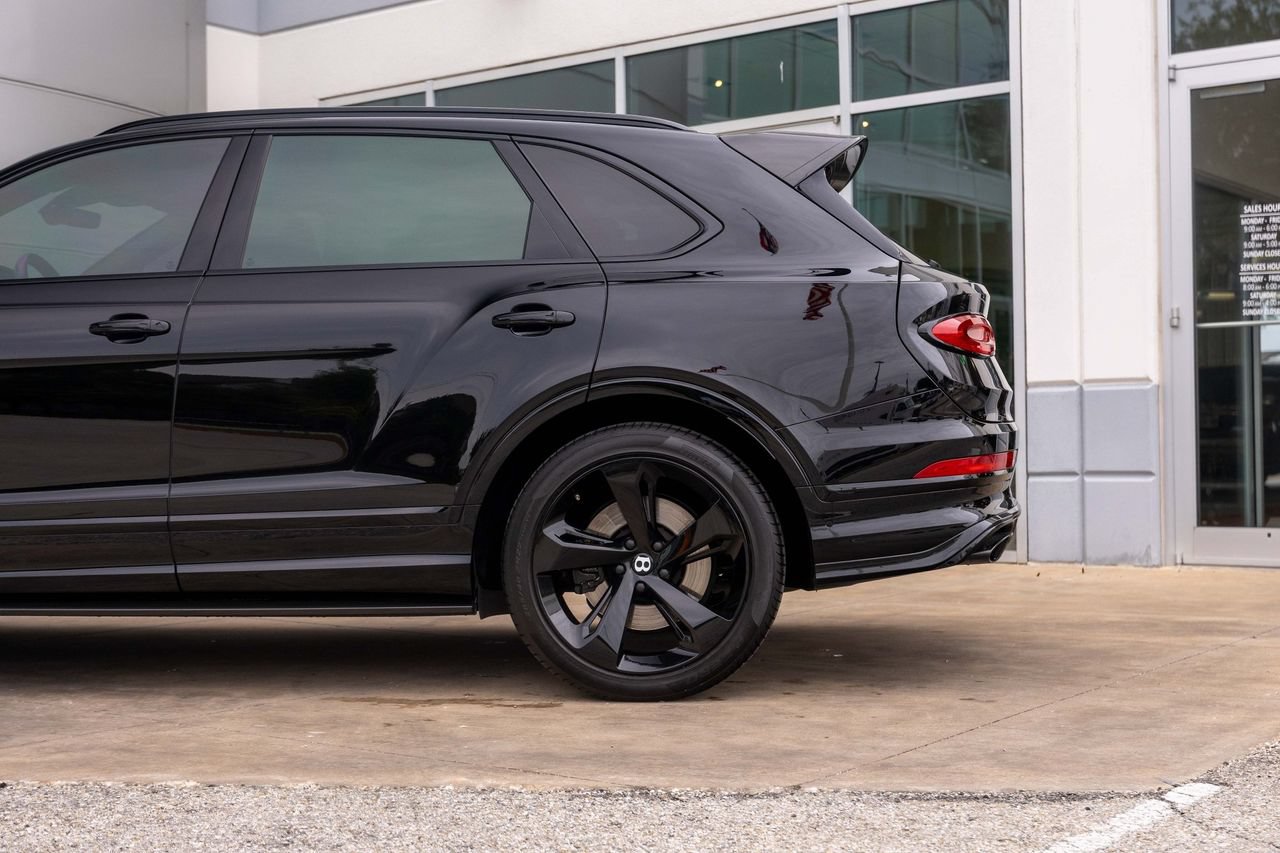 Certified 2024 Bentley Bentayga AWD/4WD image 20