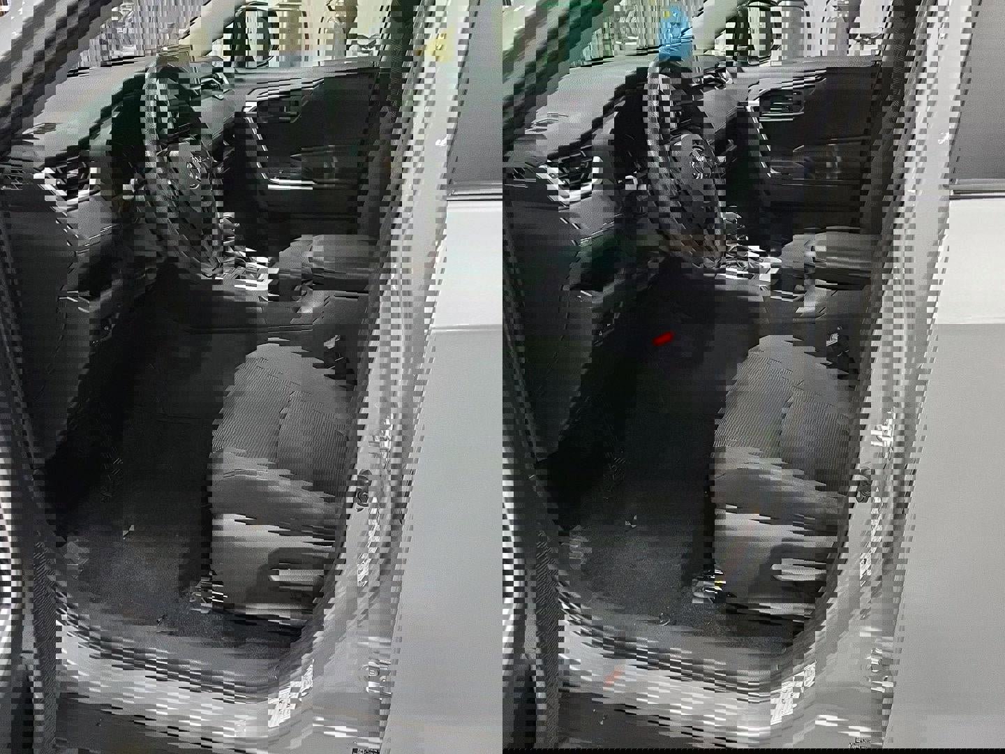 Used 2024 Toyota RAV4 LE image 8