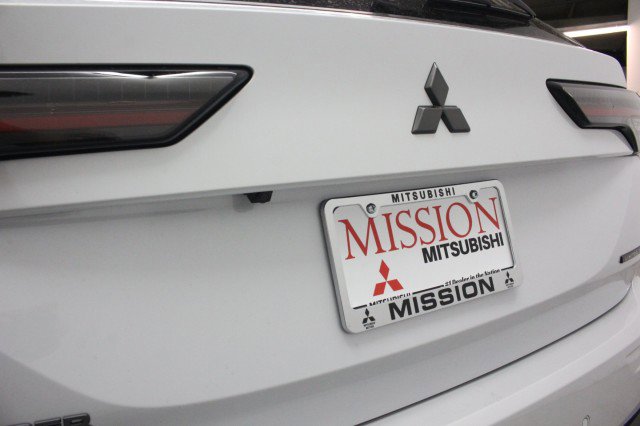 New 2026 Mitsubishi Outlander LE FWD image 4