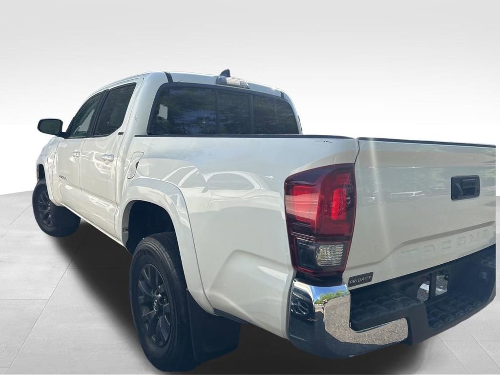 Used 2023 Toyota Tacoma SR5 w/ SR5 Appearance Package image 15