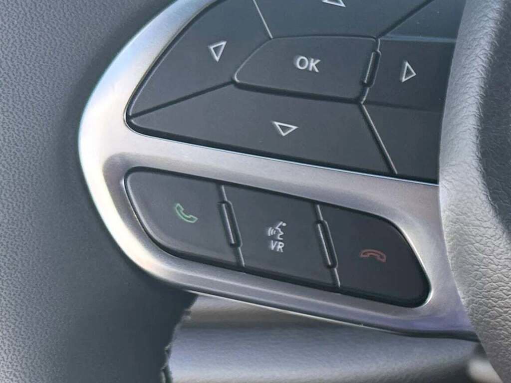 New 2026 Chrysler Voyager LX image 39