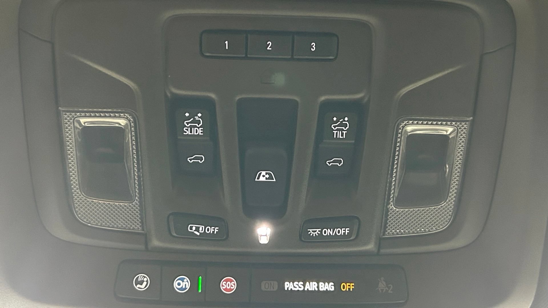 Used 2020 GMC Sierra 3500 Denali w/ Denali Ultimate Package AWD/4WD image 99