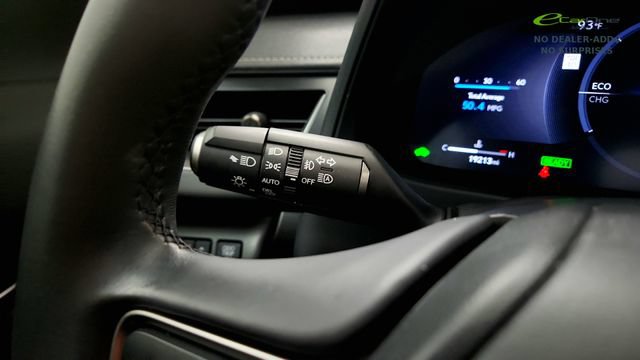 Used 2025 Lexus UX 300h FWD image 58