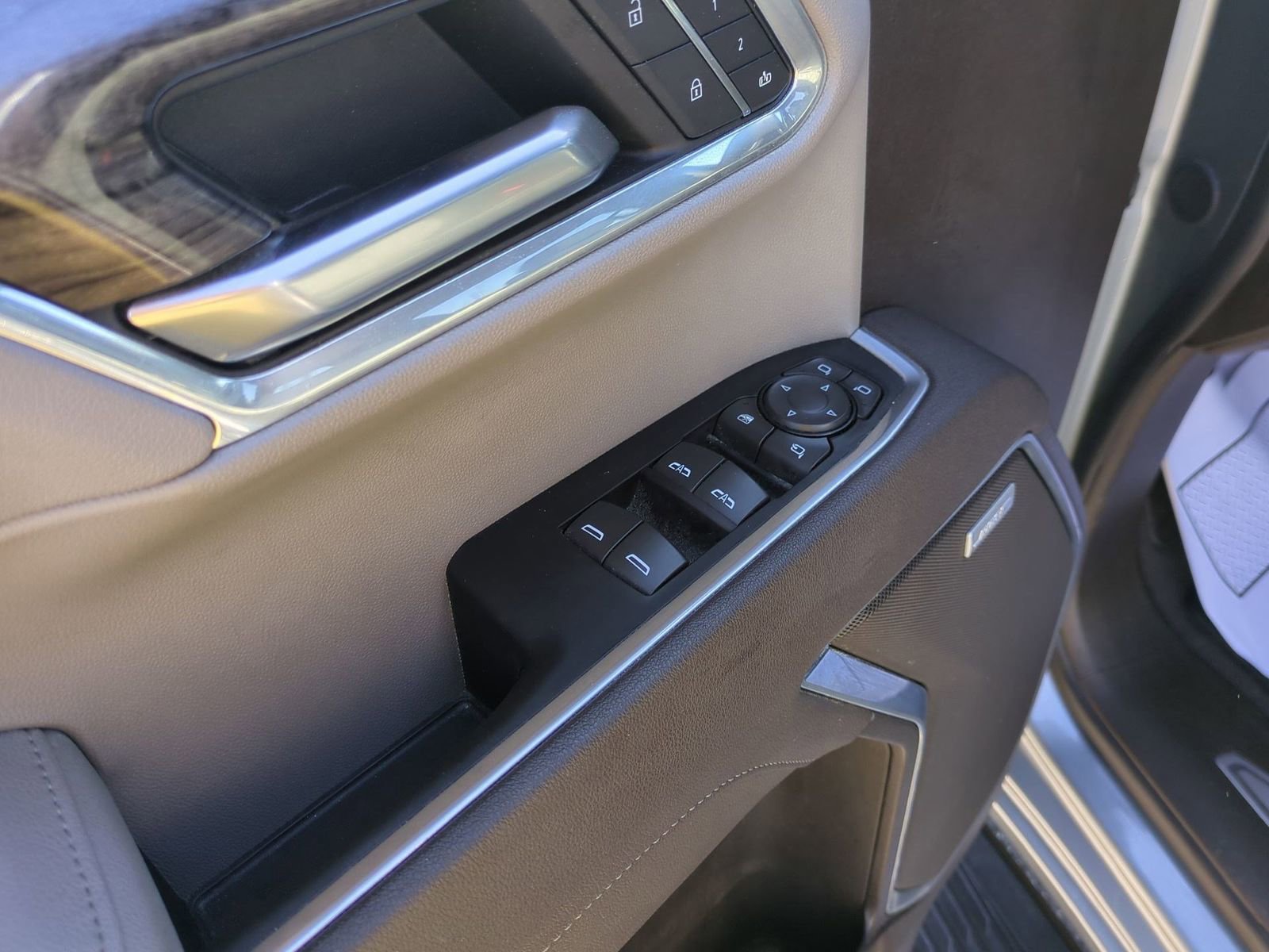 Certified 2025 Chevrolet Silverado 1500 LTZ image 23