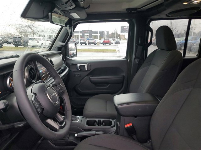 Used 2023 Jeep Wrangler Willys image 17