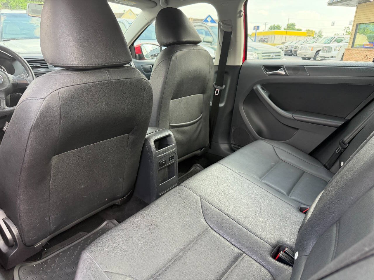 Used 2012 Volkswagen Jetta SE FWD image 27