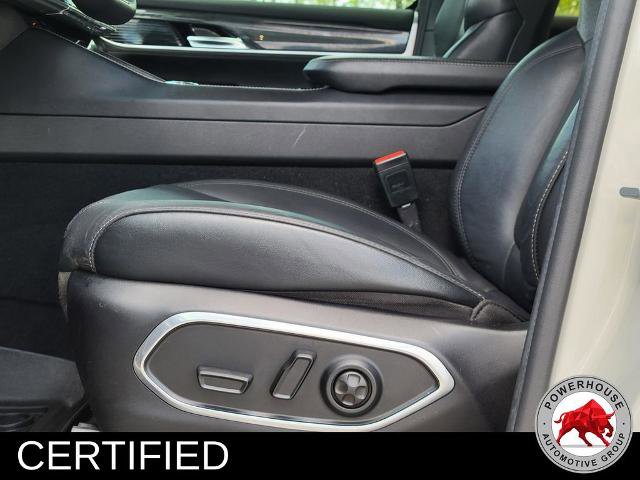 Used 2022 Jeep Wagoneer Series III w/ Rear Seat Video Group 1 AWD/4WD image 28