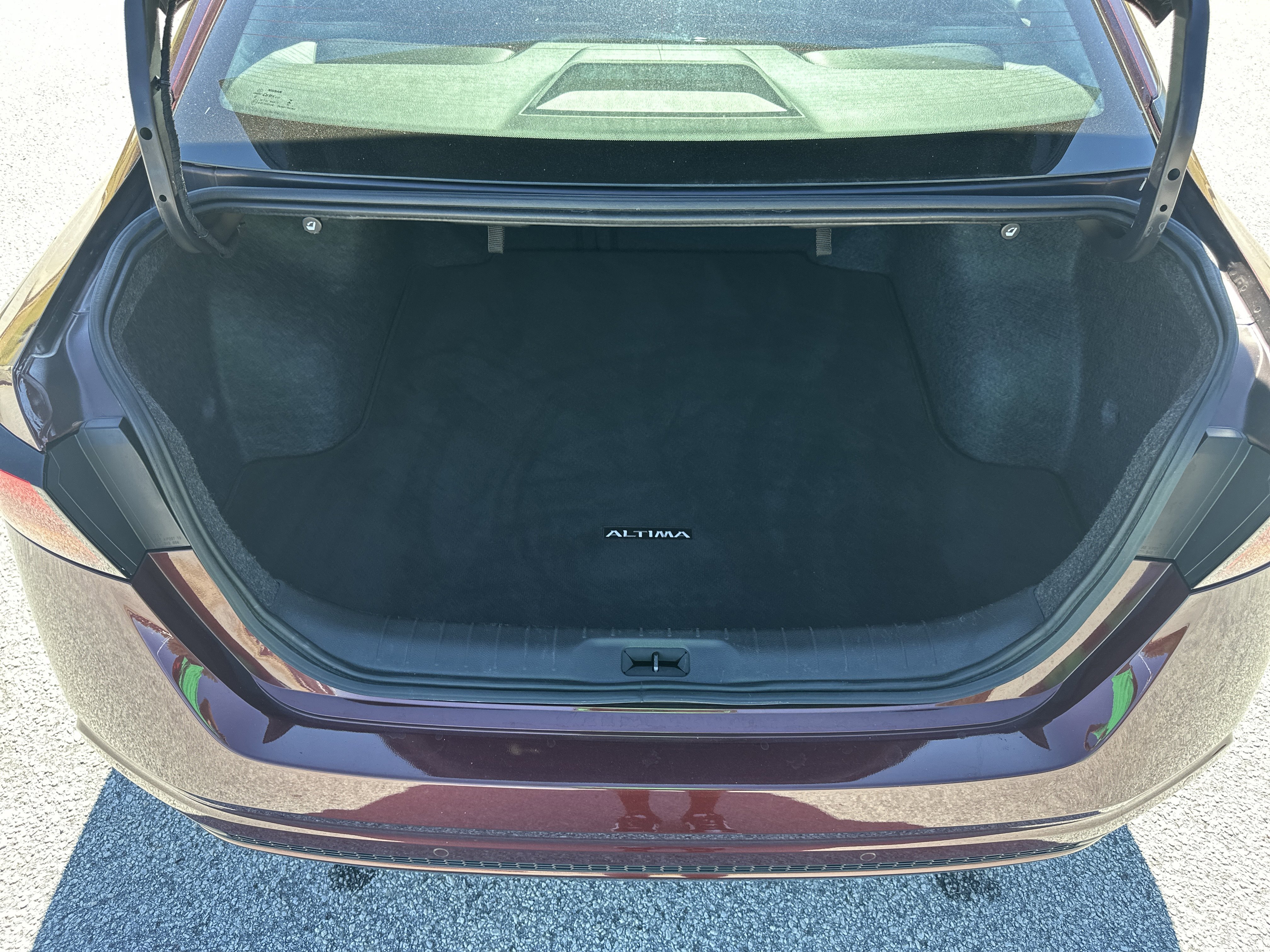 Used 2024 Nissan Altima 2.5 SV image 18