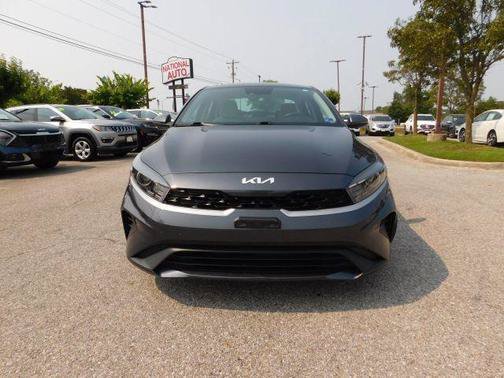 Used 2023 Kia Forte LXS w/ LXS Technology Package FWD image 3