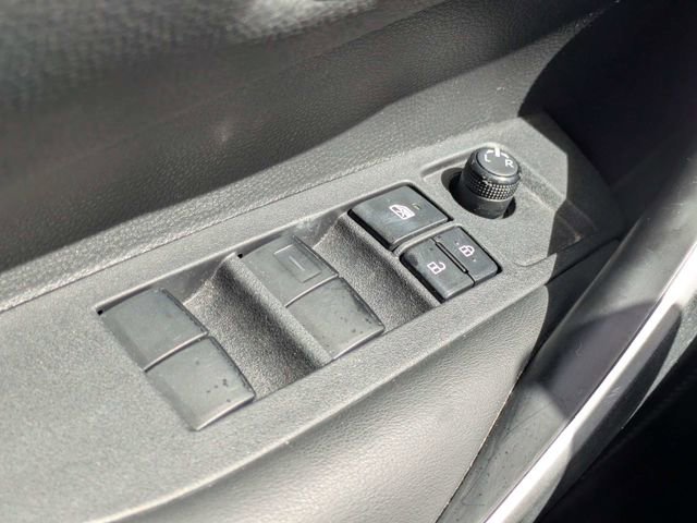 Used 2023 Toyota Corolla SE FWD image 23