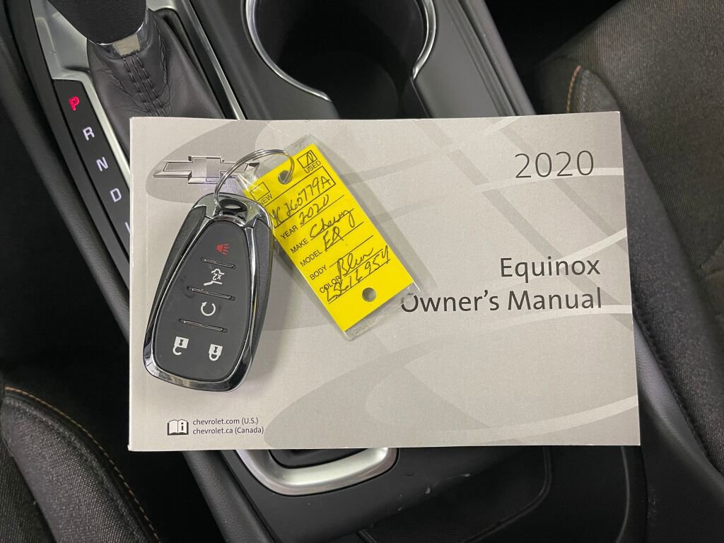 Used 2020 Chevrolet Equinox LT w/ Driver Convenience Package image 4