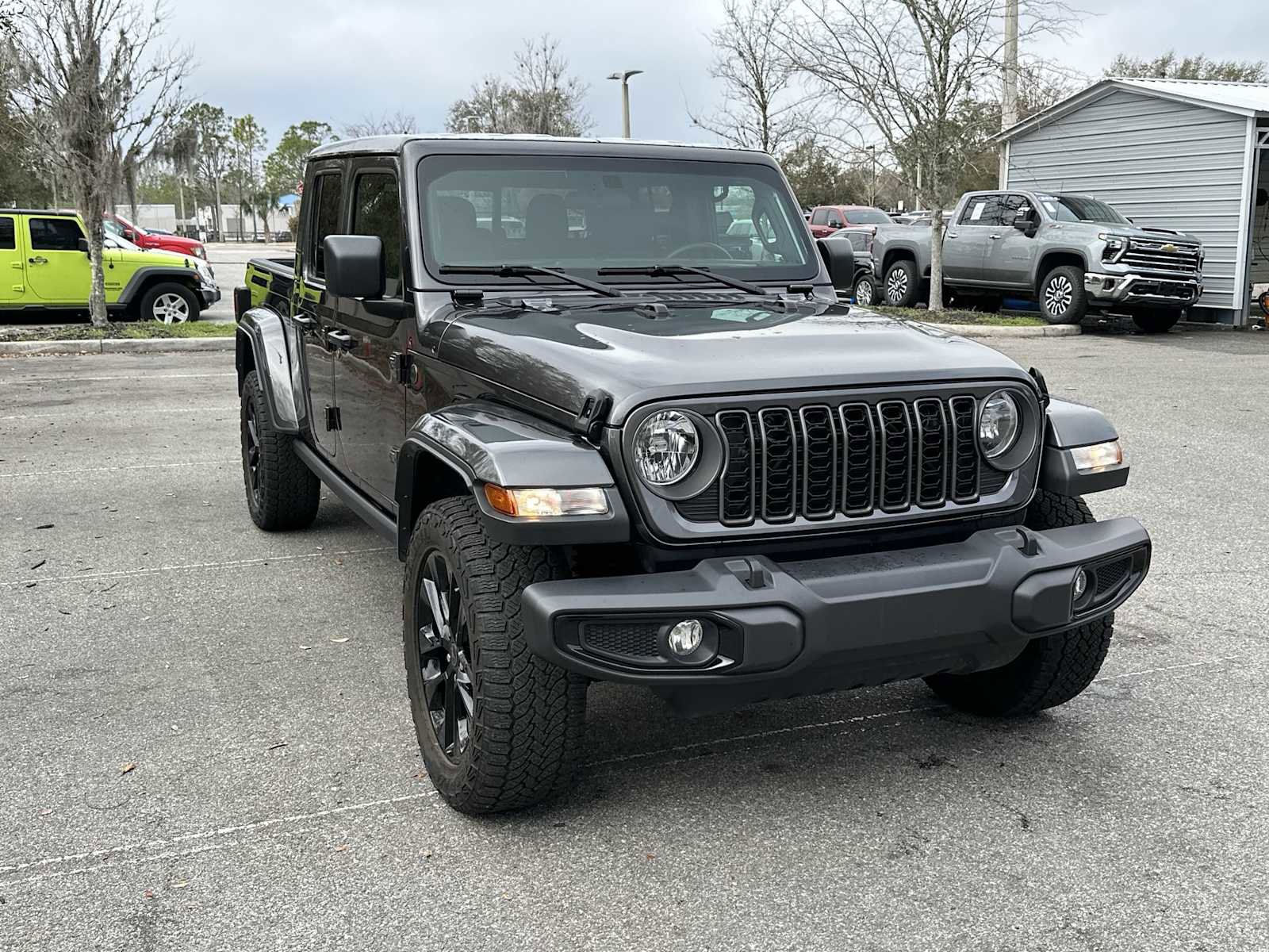 Used 2024 Jeep Gladiator Sport image 8