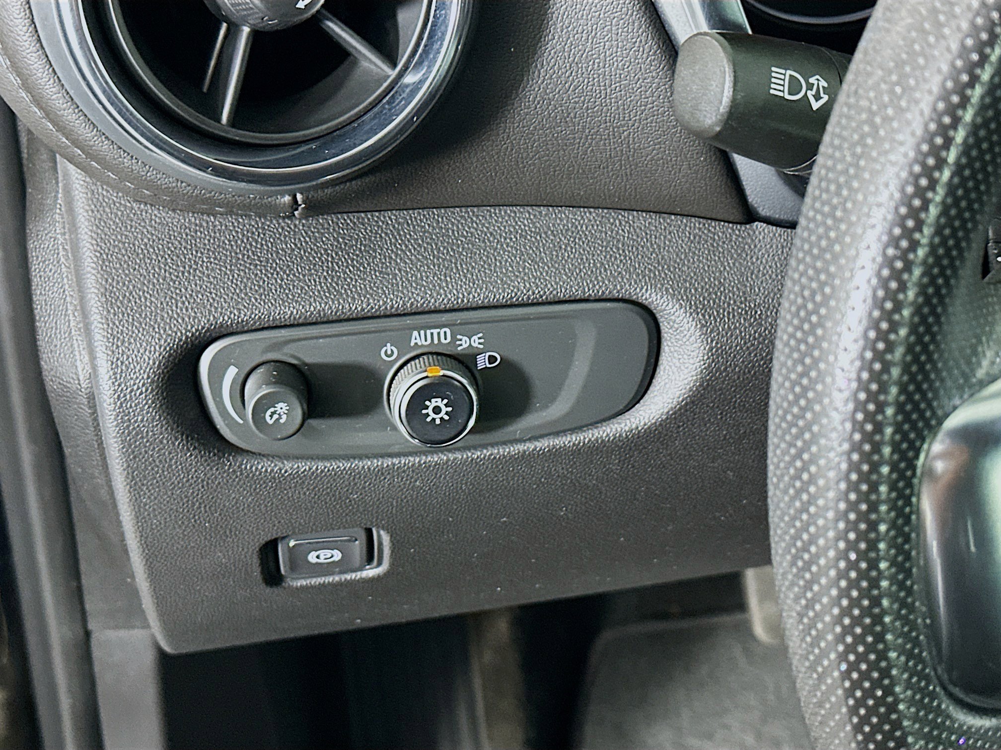 Used 2022 Chevrolet Blazer LT image 17