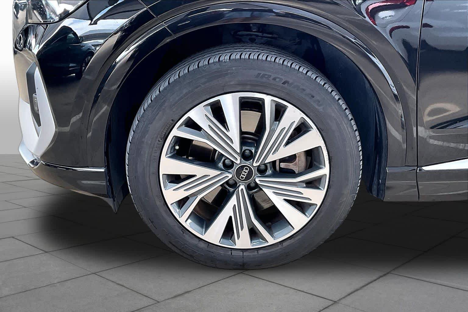 Used 2023 Audi Q4 e-tron Premium w/ Convenience Package AWD/4WD image 9