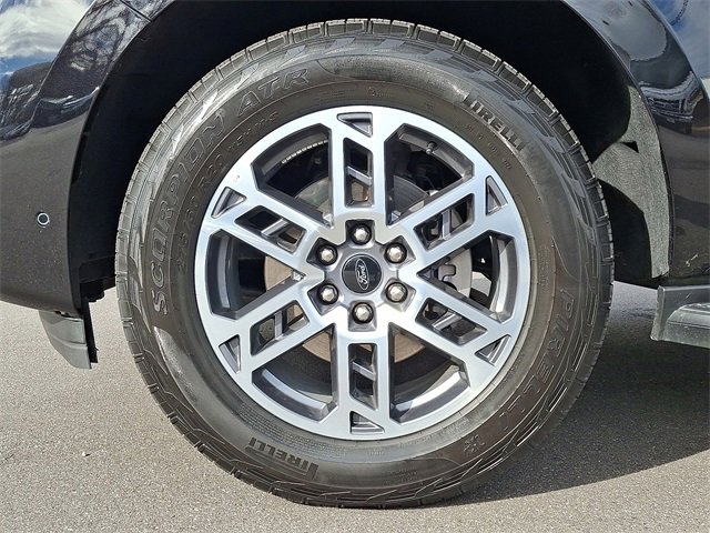 Used 2025 Ford Expedition Active image 8