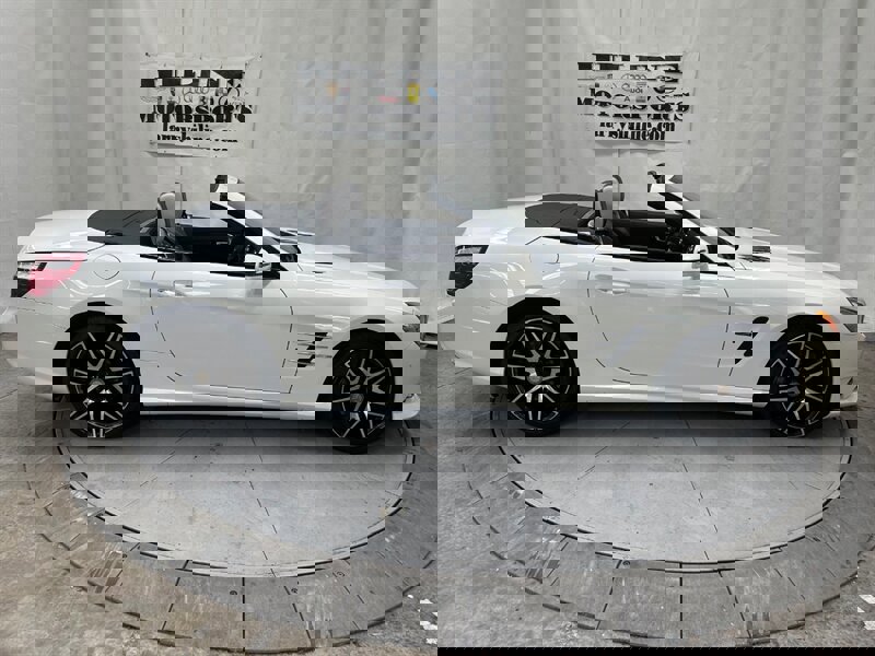 Used 2015 Mercedes-Benz SL 550 w/ White Arrow Edition image 7