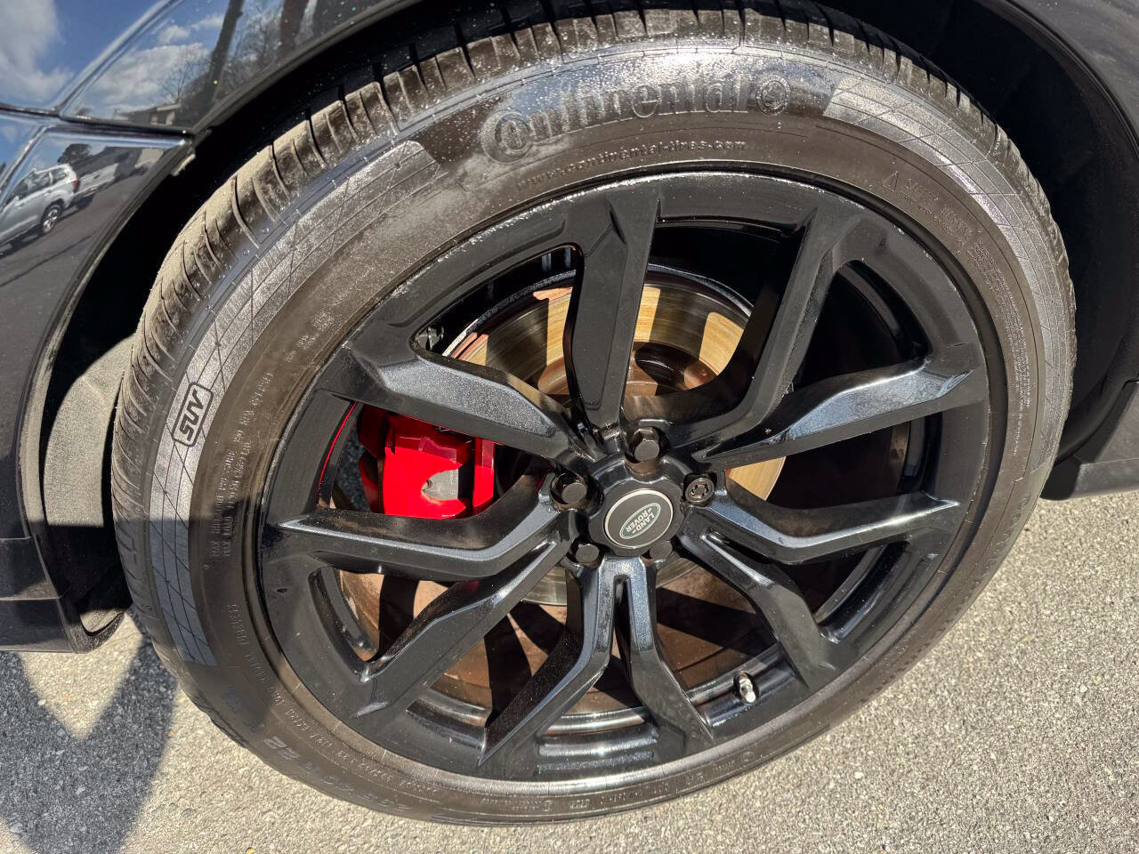 Used 2018 Land Rover Range Rover Sport SVR AWD/4WD image 24