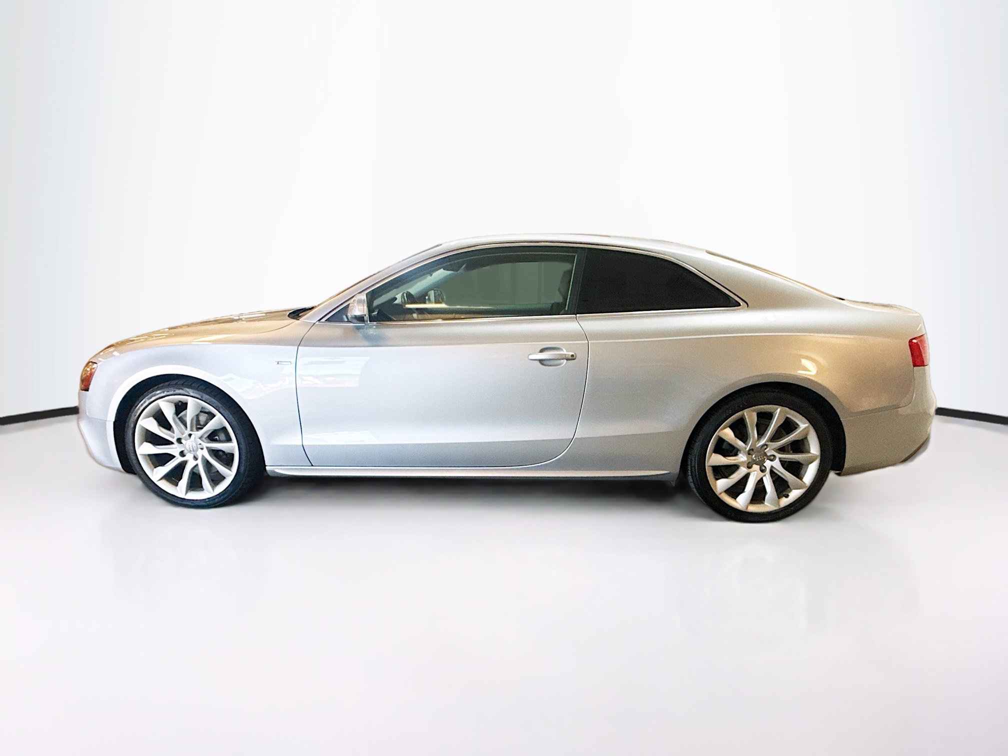 Used 2015 Audi A5 2.0T Premium Plus w/ Technology Package image 4