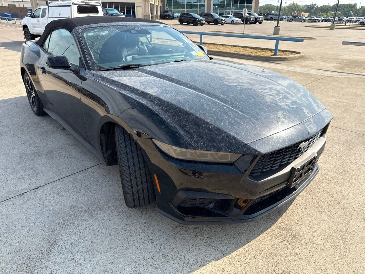Used 2025 Ford Mustang Premium RWD image 15